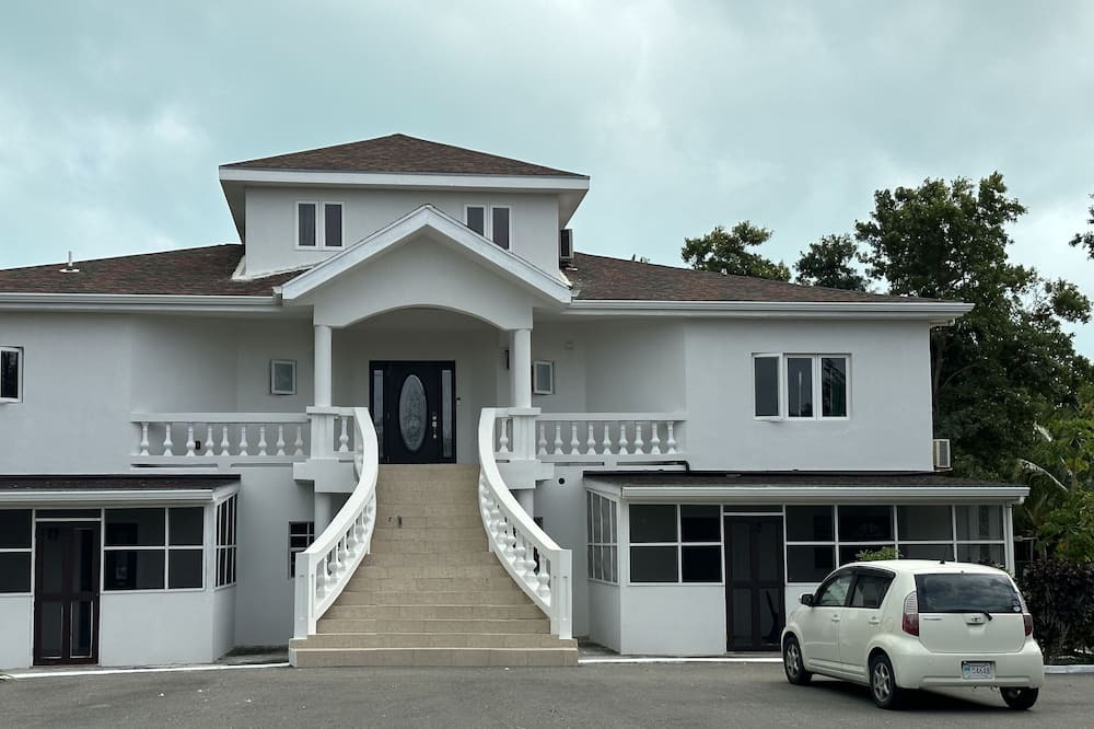 Photo of Outdoor in Leeward Settlement