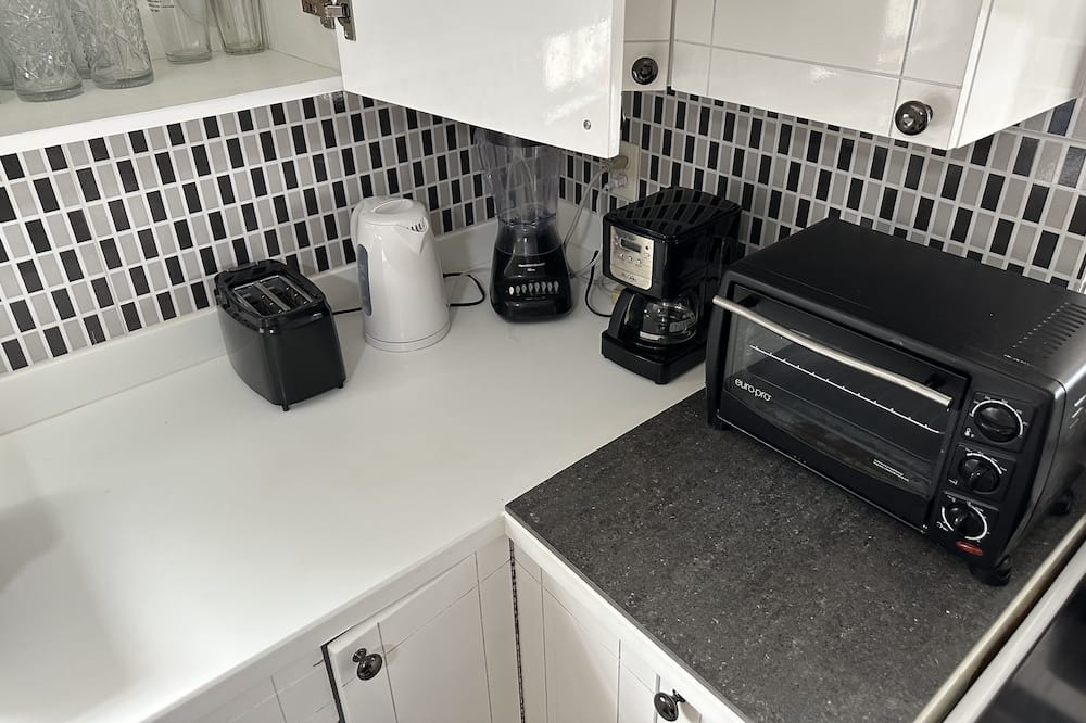 Photo of Kitchen in Leeward Settlement