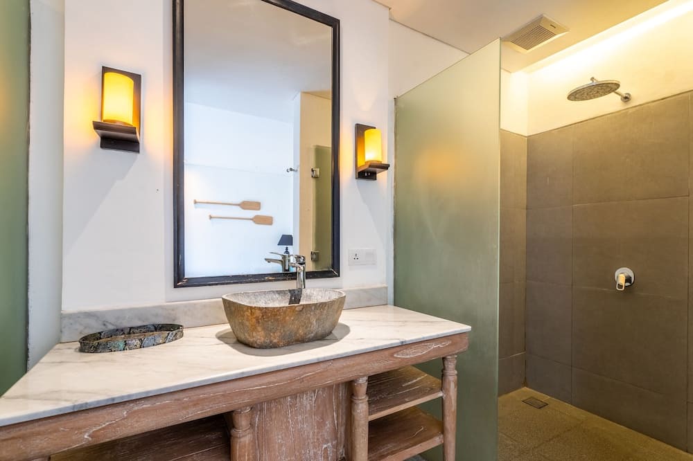 Photo of Bathroom in Kampial