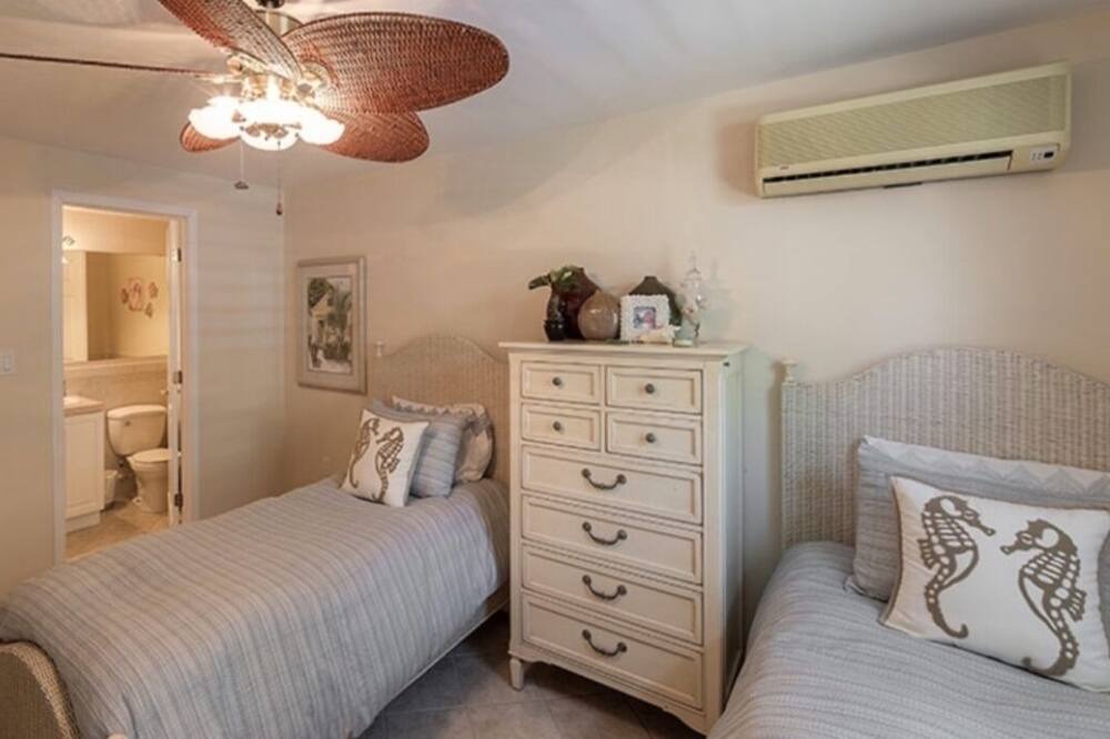 Photo of Bedroom in Middle Caicos