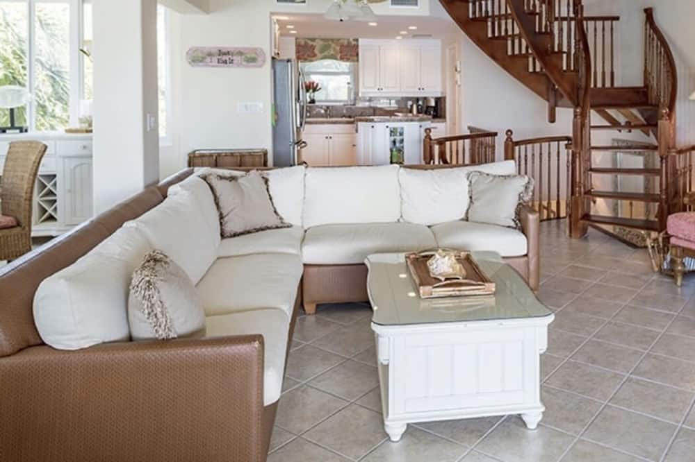 Photo of Livingroom in Middle Caicos
