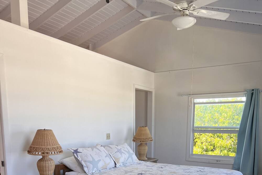 Photo of Bedroom in Salt Cay