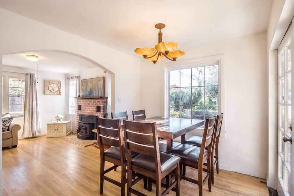 Photo of Bedroom in Eastside Santa Cruz