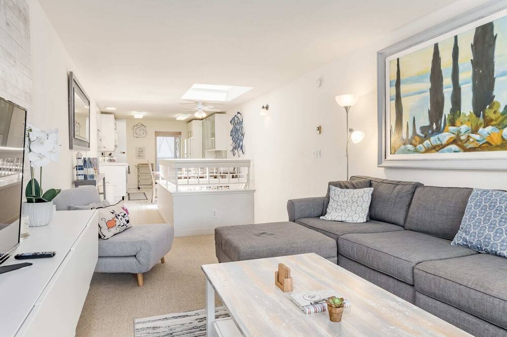 Photo of Livingroom in Capitola