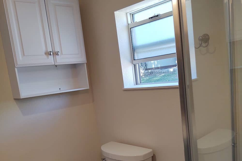 Photo of Bathroom in Amesti