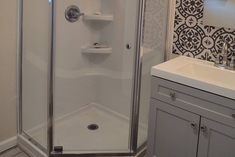 Photo of Bathroom in Amesti