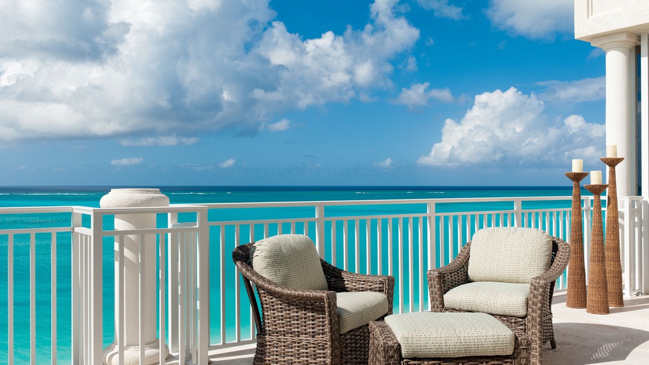 Photo of Patio Balcony in Grace Bay