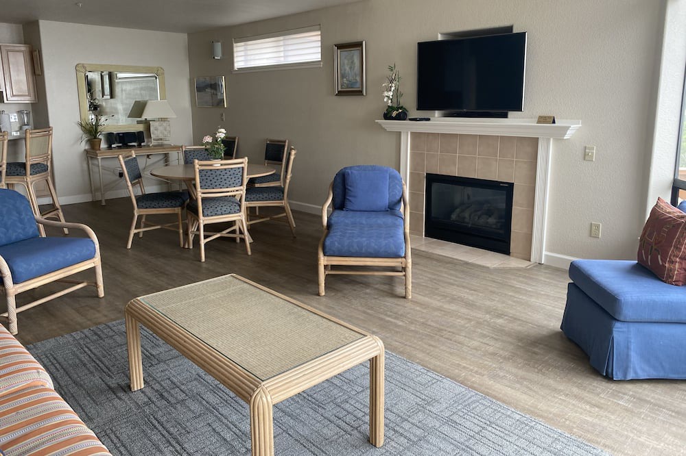 Photo of Livingroom in Rio del Mar