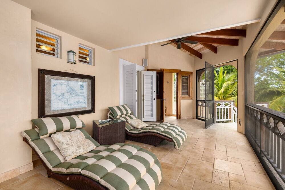 Photo of Livingroom in Sandy Point