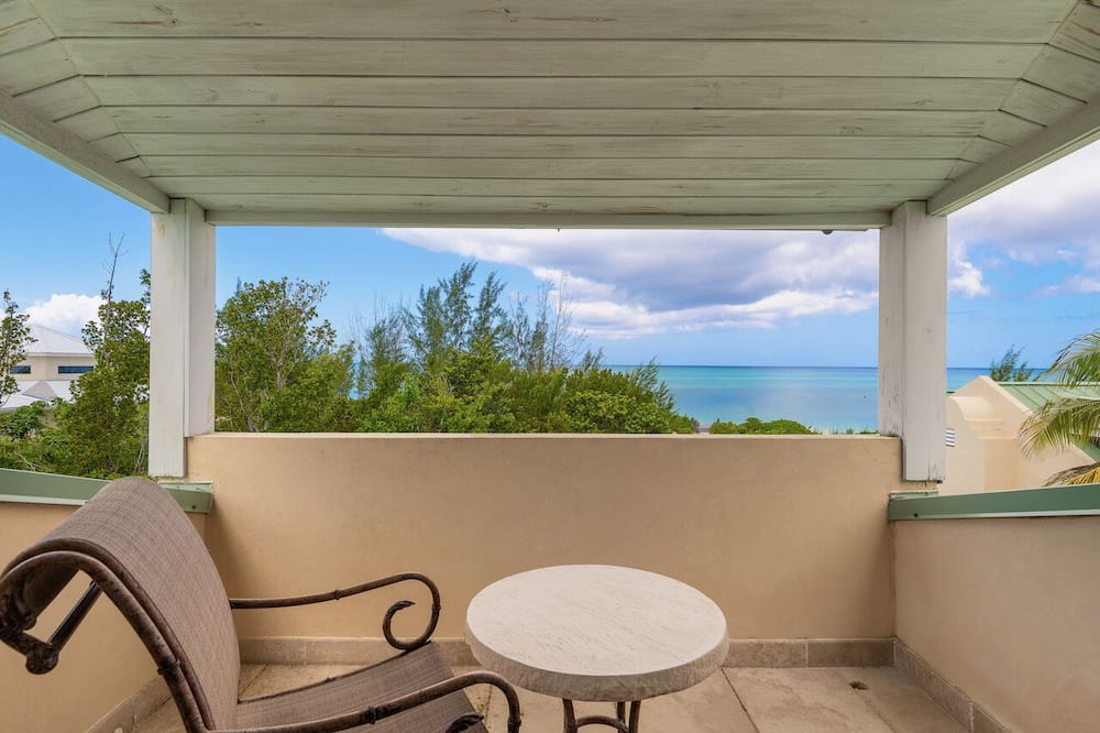 Photo of Patio Balcony in Sandy Point