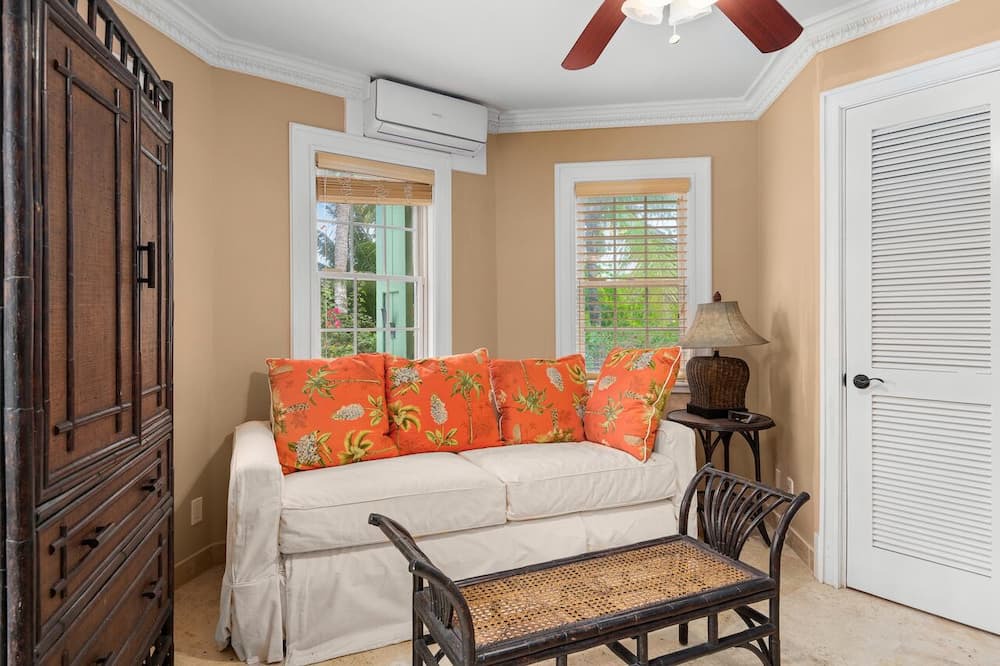 Photo of Livingroom in Sandy Point