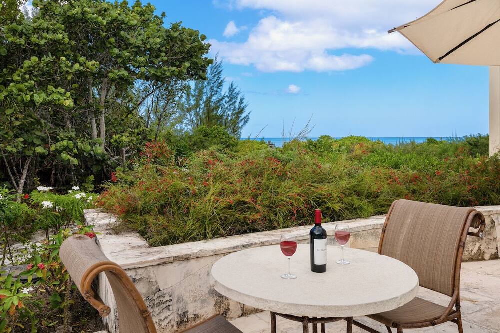 Photo of Patio Balcony in Sandy Point