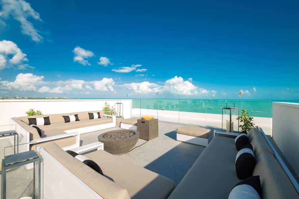 Photo of Patio Balcony in Long Bay