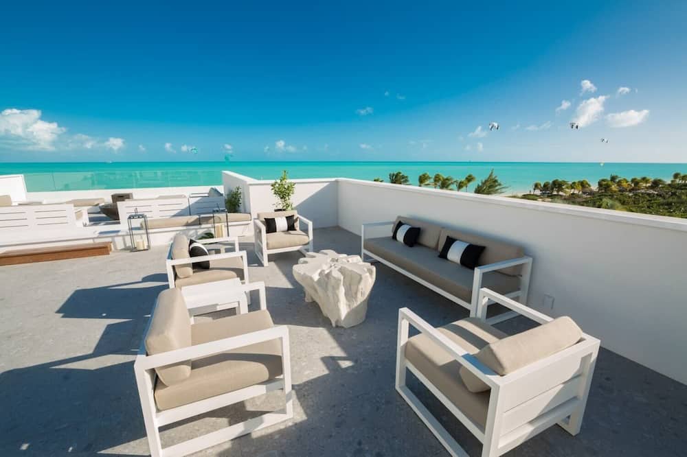 Photo of Patio Balcony in Long Bay
