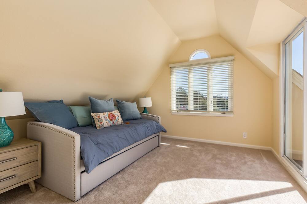 Photo of Livingroom in Seabright