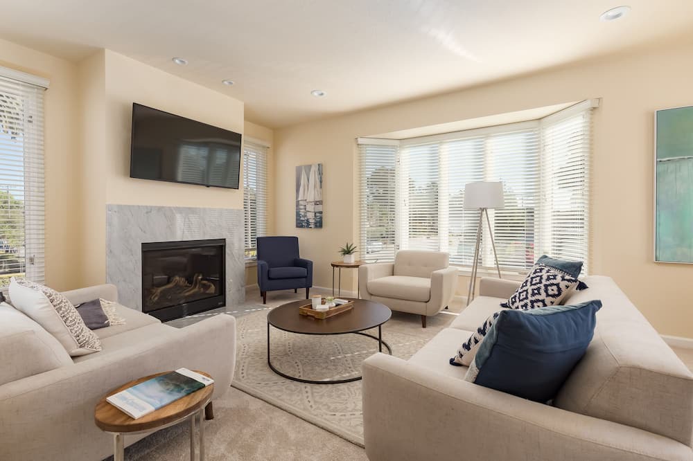 Photo of Livingroom in Seabright
