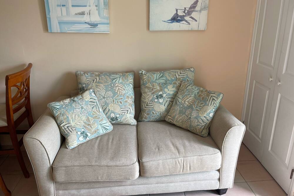 Photo of Livingroom in Wheeland Settlement