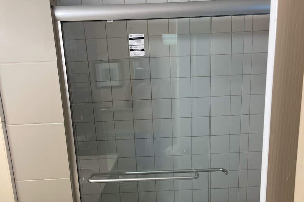 Photo of Bathroom in Wheeland Settlement