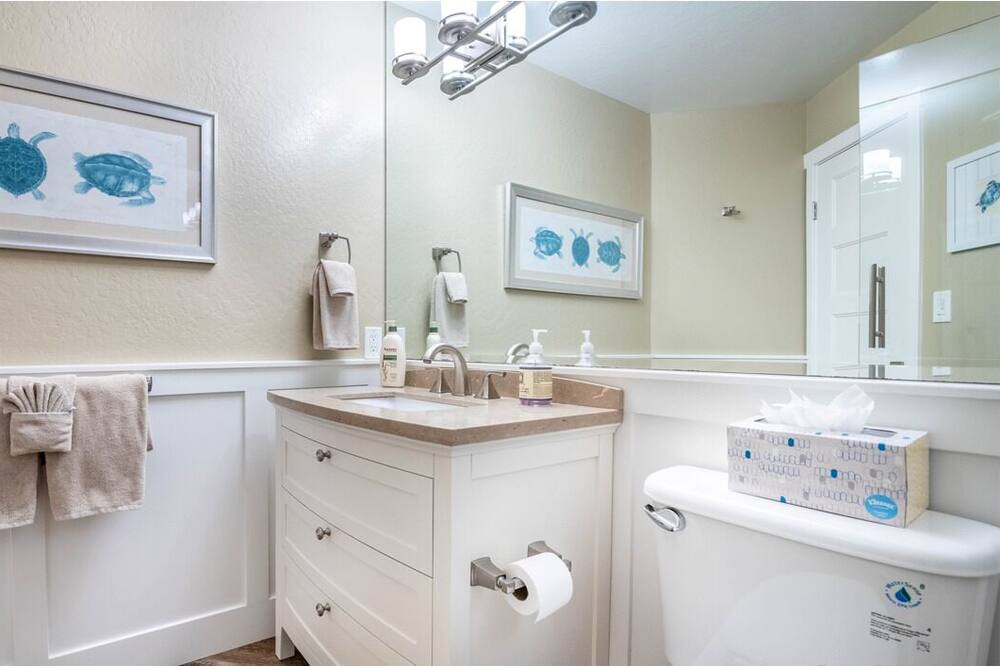 Photo of Bathroom in Pajaro Dunes