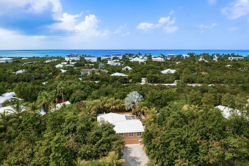 Photo of Others in Leeward Settlement