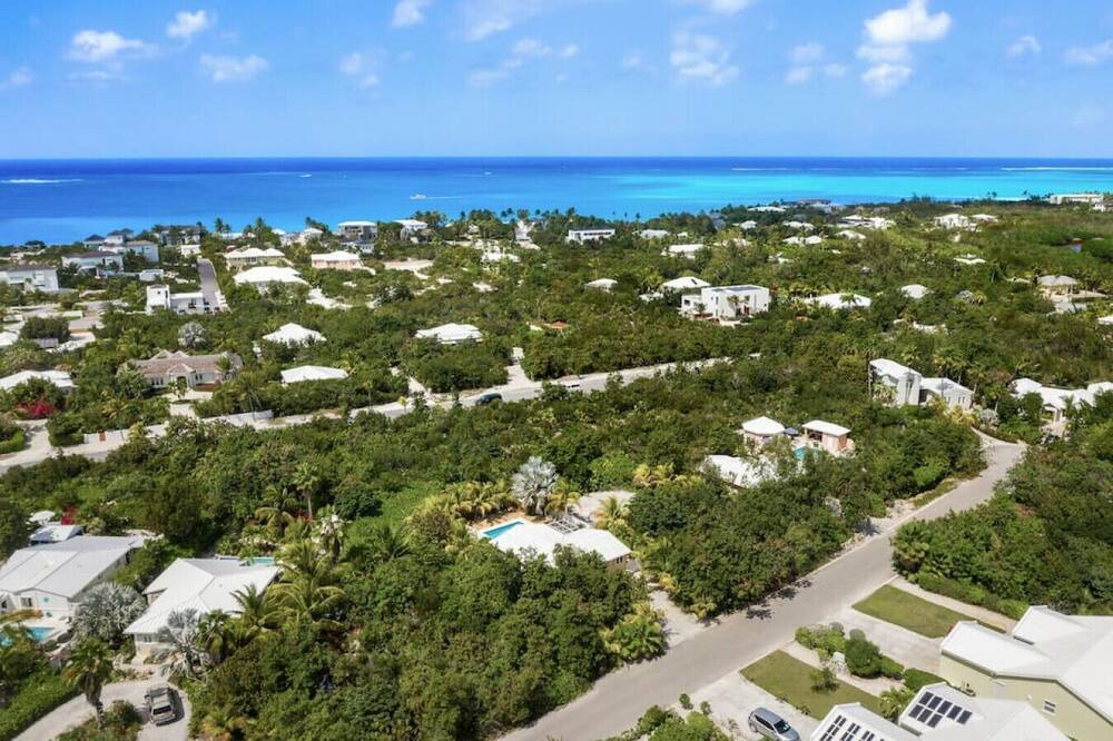 Photo of Others in Leeward Settlement