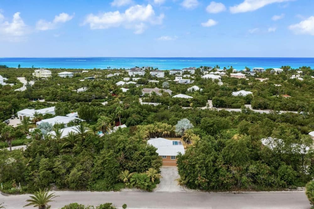 Photo of Others in Leeward Settlement