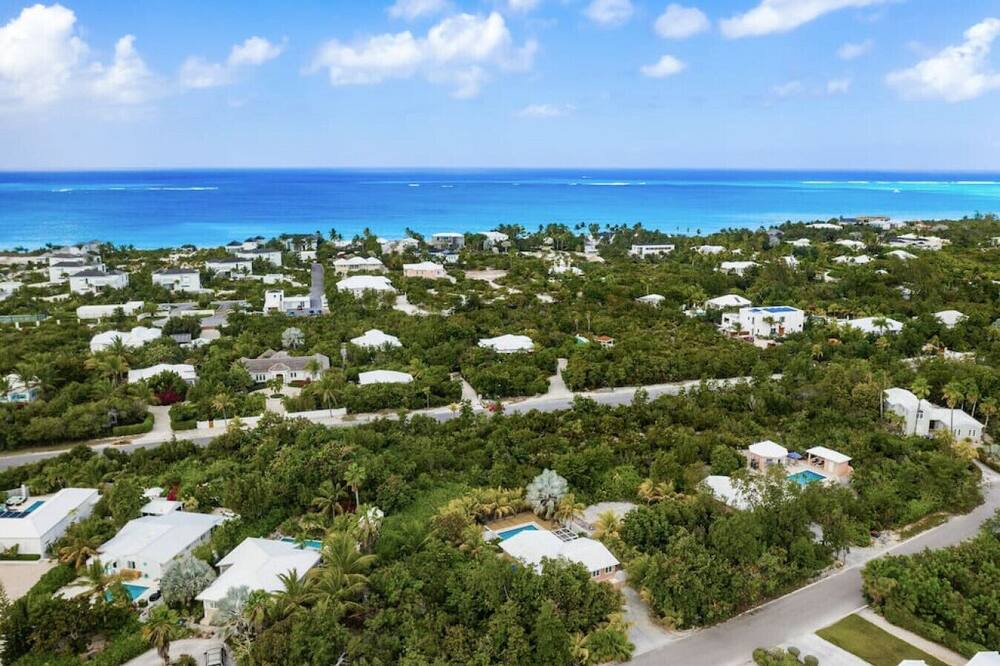 Photo of Others in Leeward Settlement