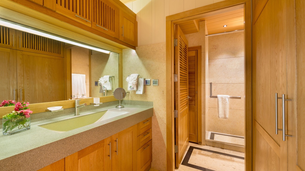 Photo of Bathroom in Venetian Road Settlement