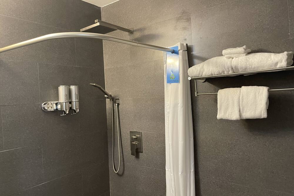 Photo of Bathroom in Leeward Settlement
