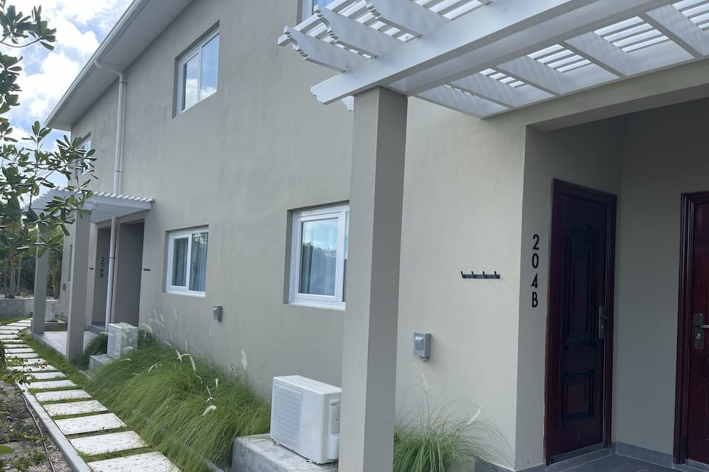 Photo of Outdoor in Leeward Settlement