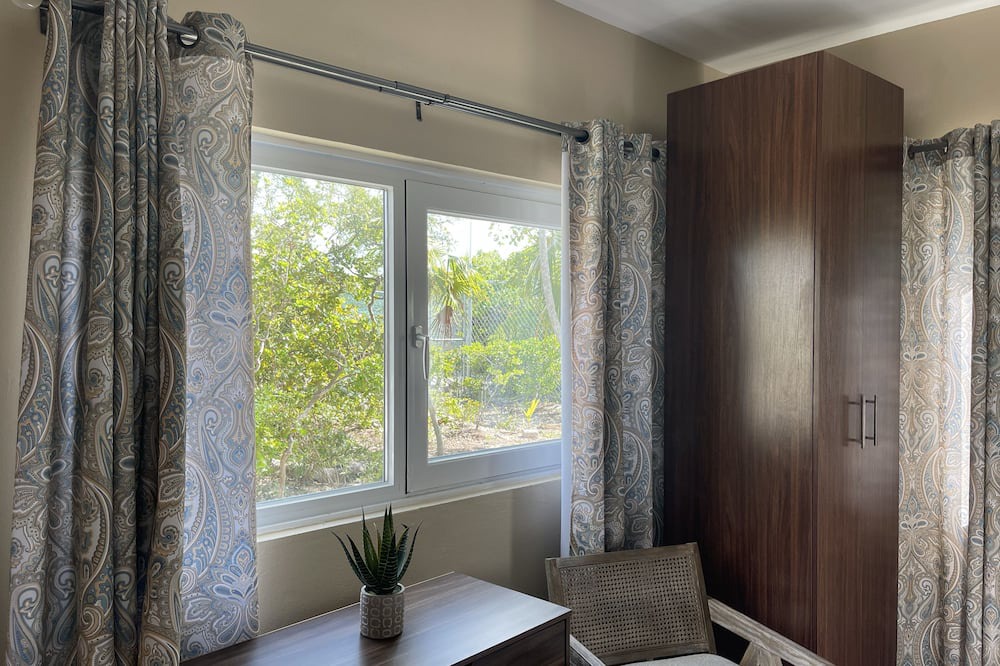 Photo of Bedroom in Leeward Settlement