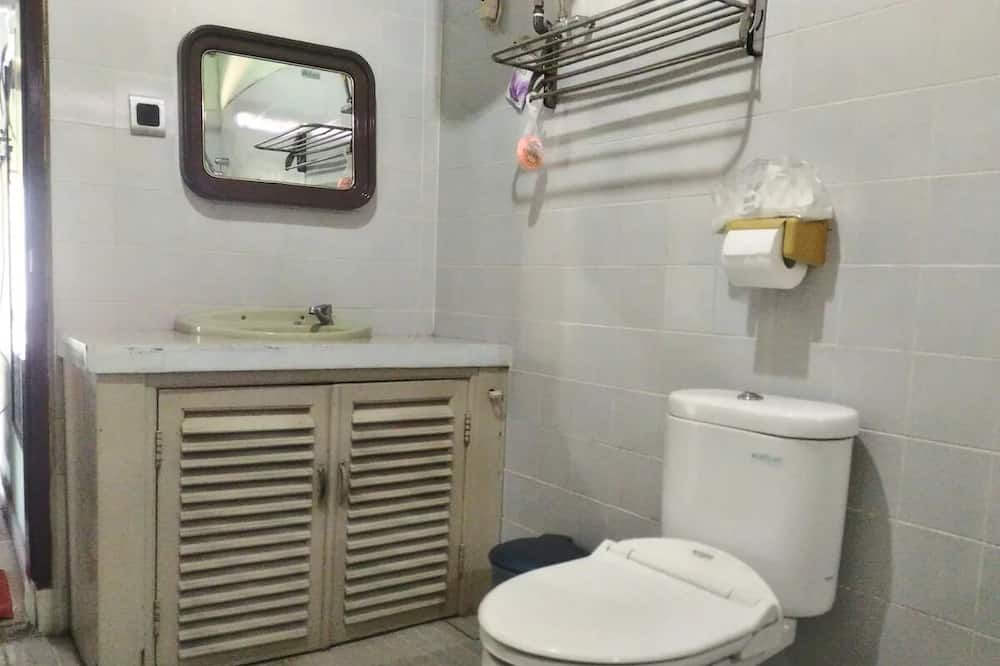 Photo of Bathroom in Mumbul