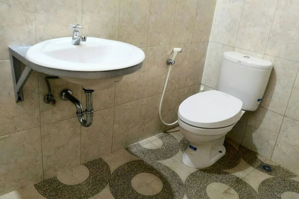 Photo of Bathroom in Mumbul