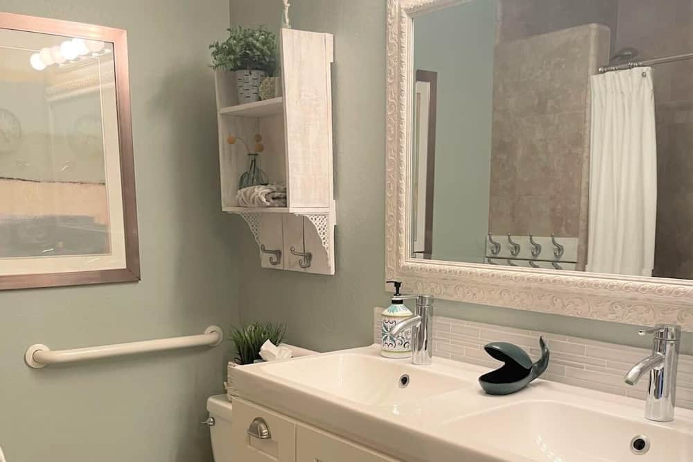 Photo of Bathroom in Pajaro Dunes