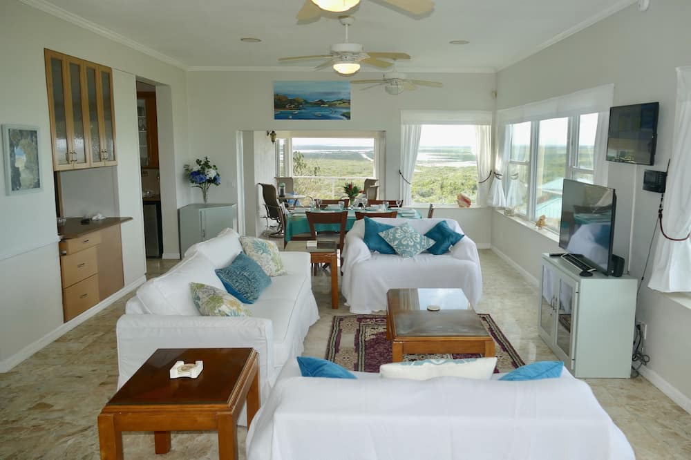 Photo of Bedroom in Conch Bar