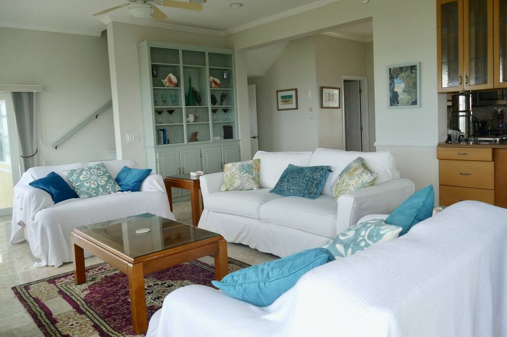 Photo of Bedroom in Conch Bar