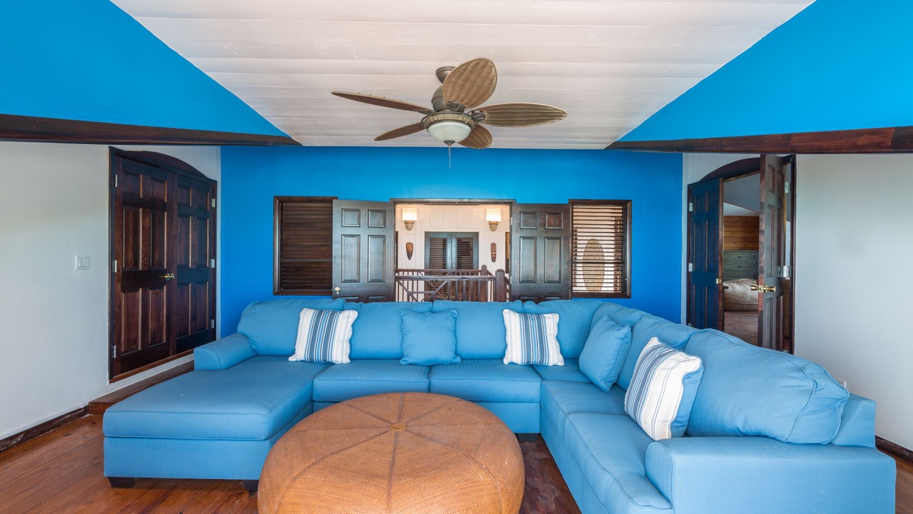 Photo of Livingroom in Ocean Point