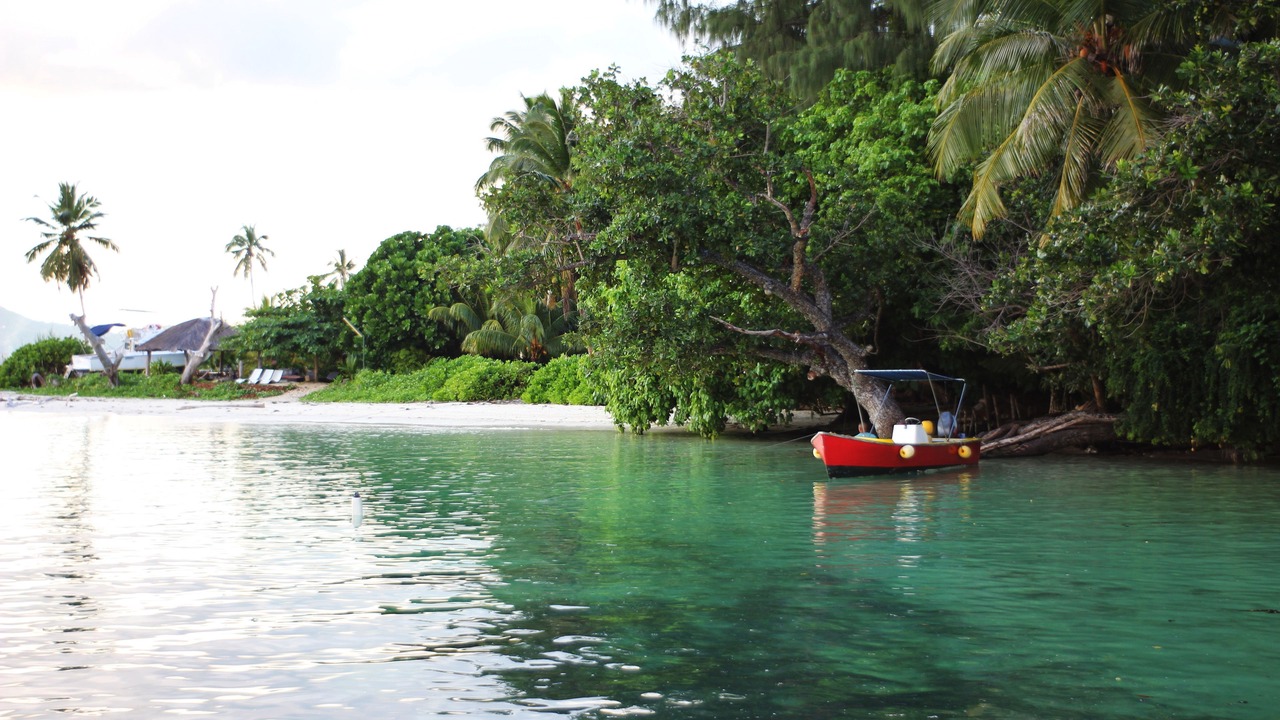 Photo of Others in Cerf Island