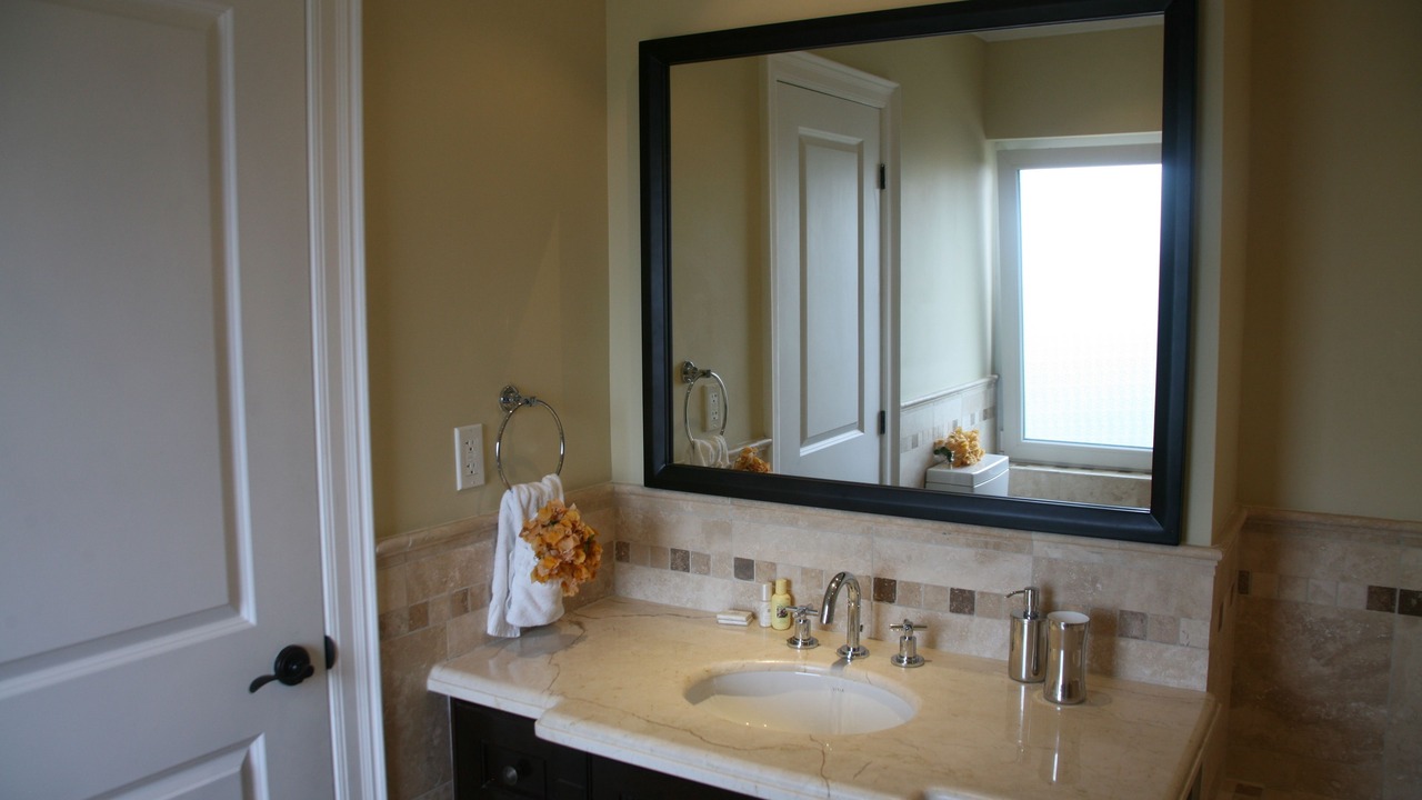 Photo of Bathroom in Leeward Settlement