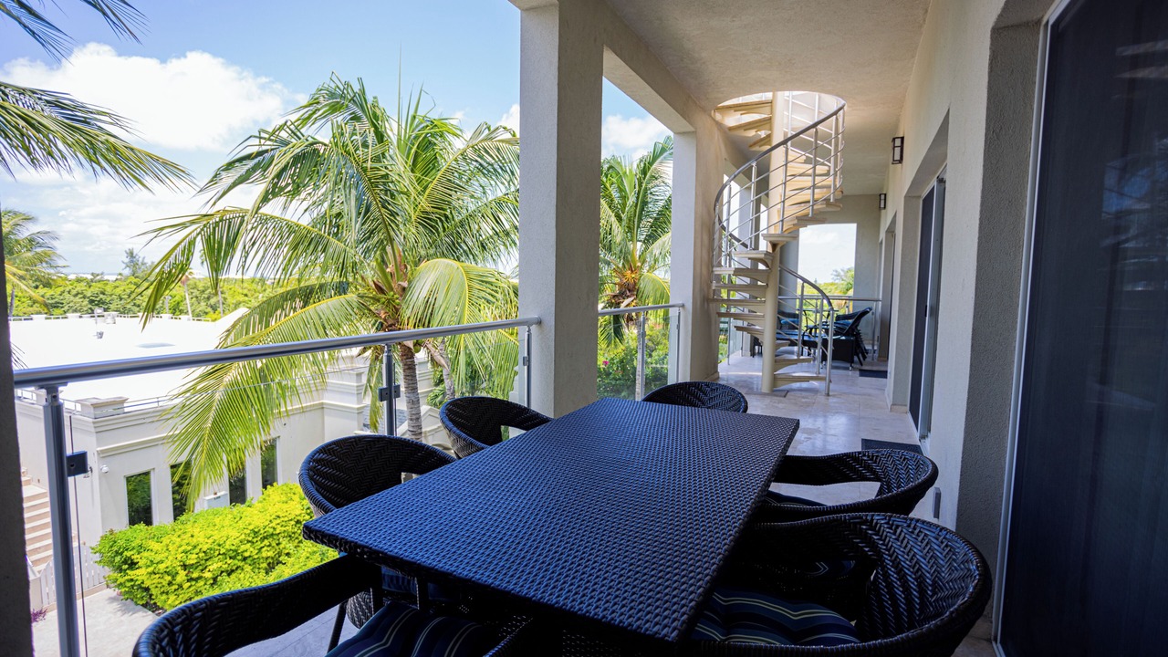 Photo of Bedroom in Leeward Settlement
