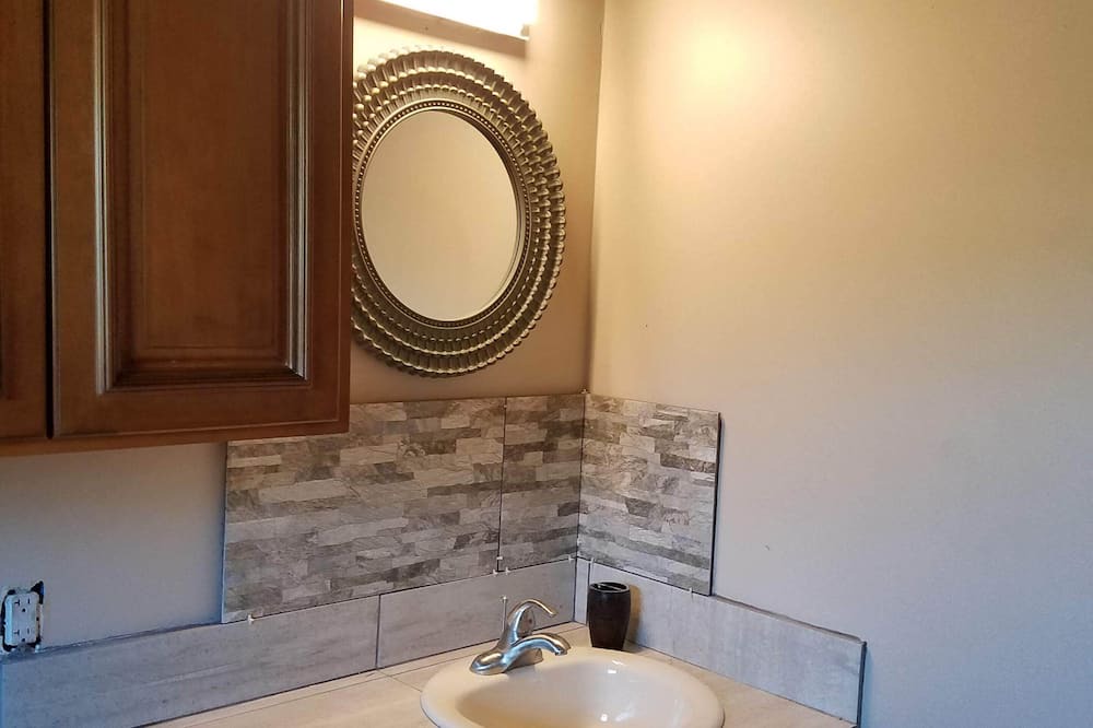 Photo of Bathroom in The Bight