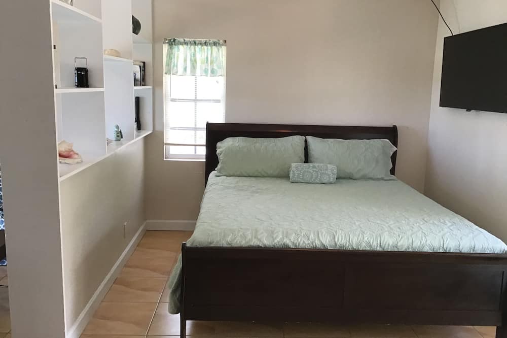 Photo of Bedroom in Discovery Bay