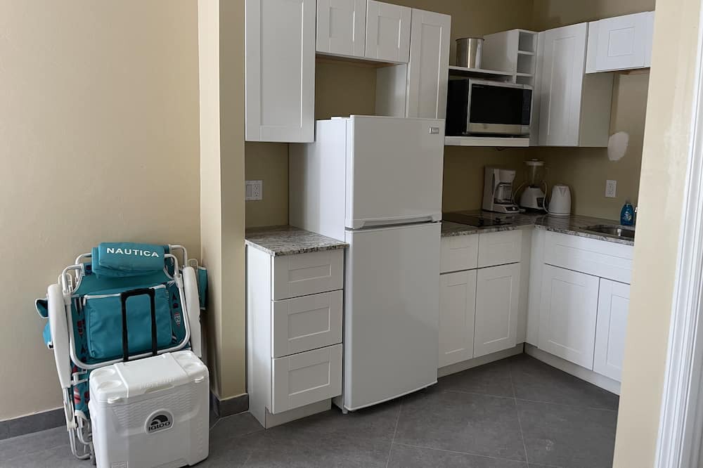 Photo of Kitchen in Leeward Settlement