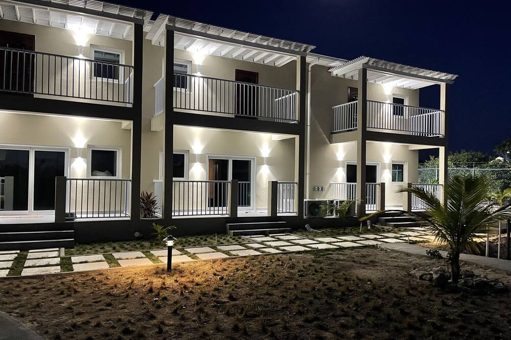 Photo of Outdoor in Leeward Settlement