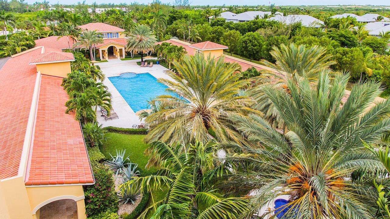 Photo of Outdoor in Grace Bay