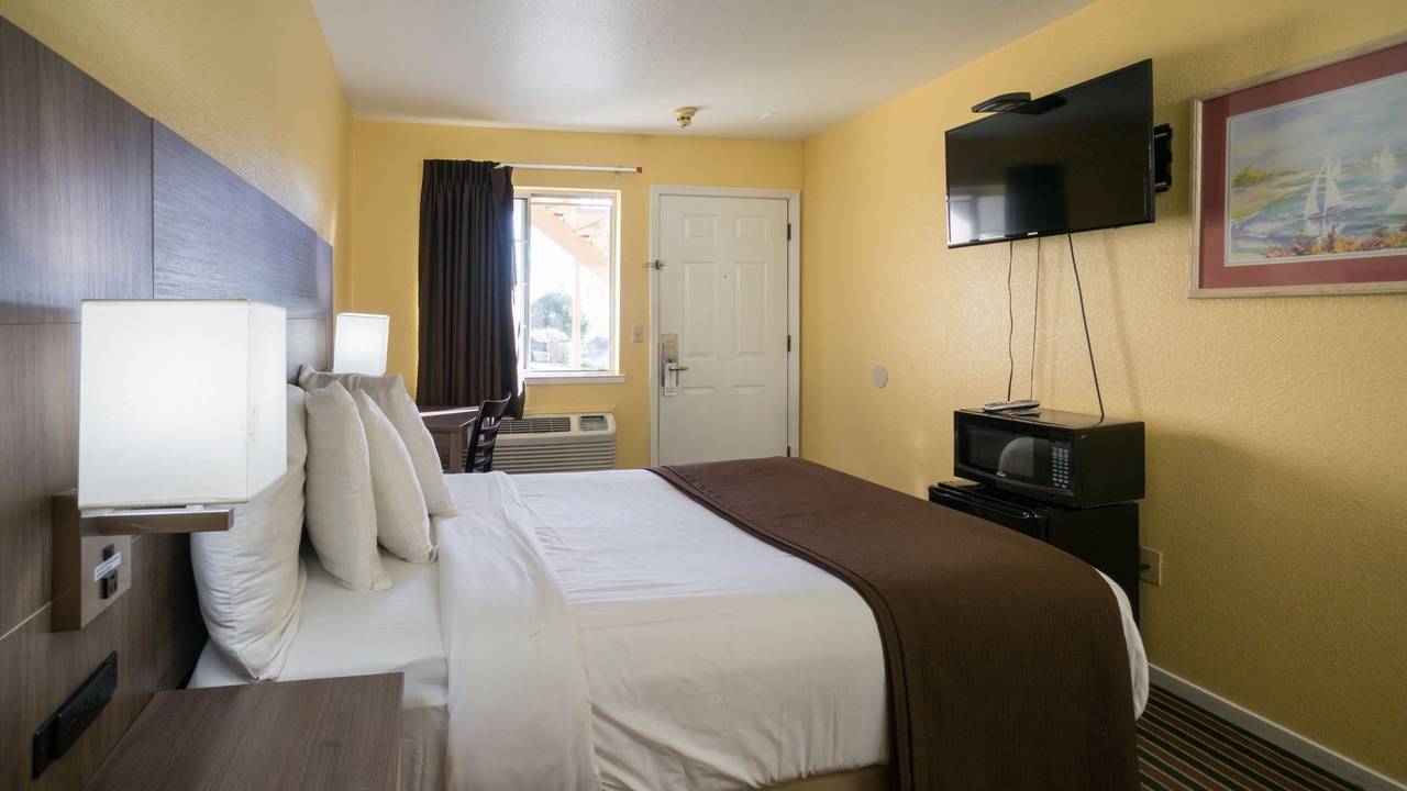 Photo of Bedroom in Westside Santa Cruz