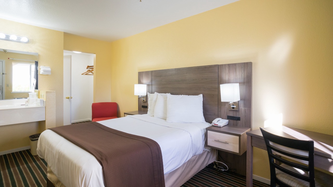Photo of Bedroom in Westside Santa Cruz