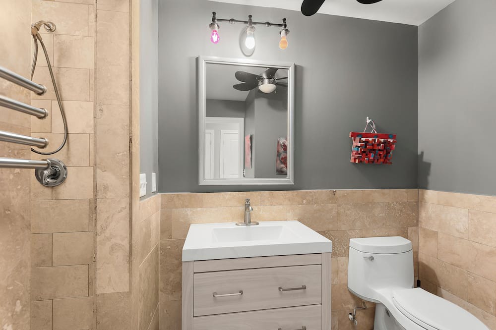 Photo of Bathroom in The Bight