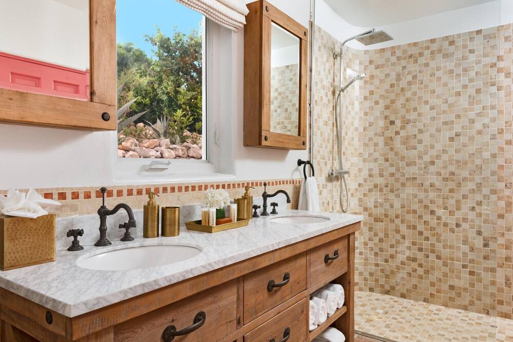 Photo of Bathroom in Ocean Point