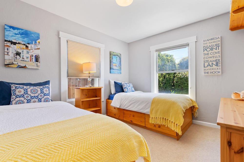 Photo of Bedroom in Opal Cliffs